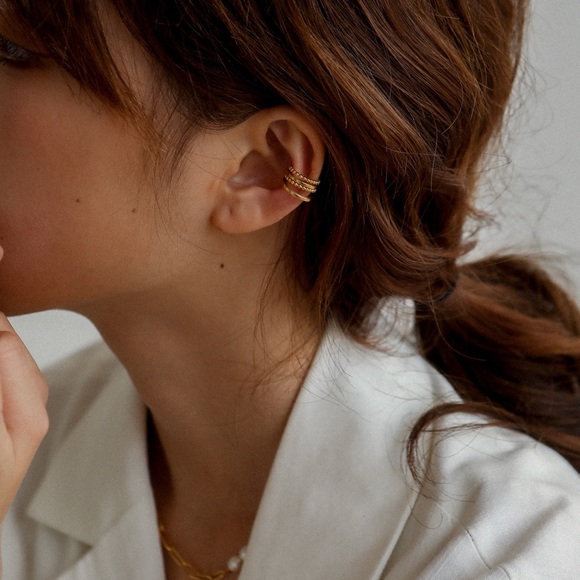 18K Gold Plated Multi-layered Beaded Ear Cuff - Picture 2 of 9